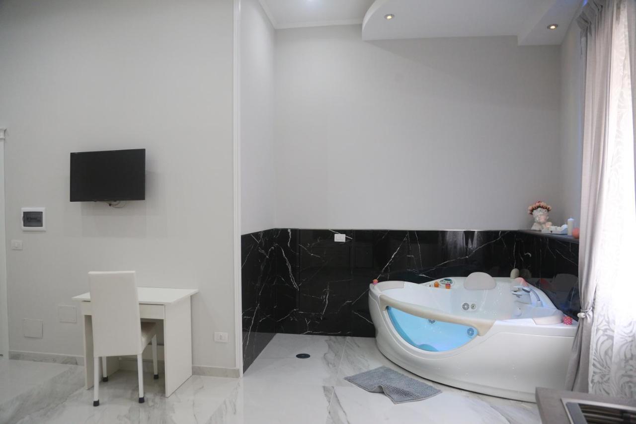 Opera Home Napoli Exteriör bild