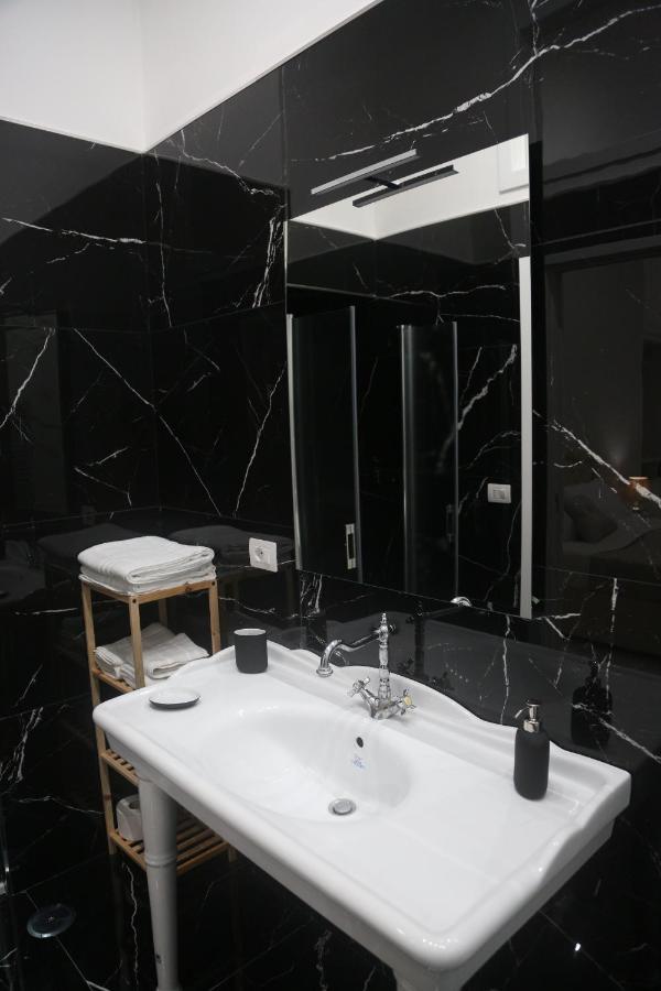 Opera Home Napoli Exteriör bild